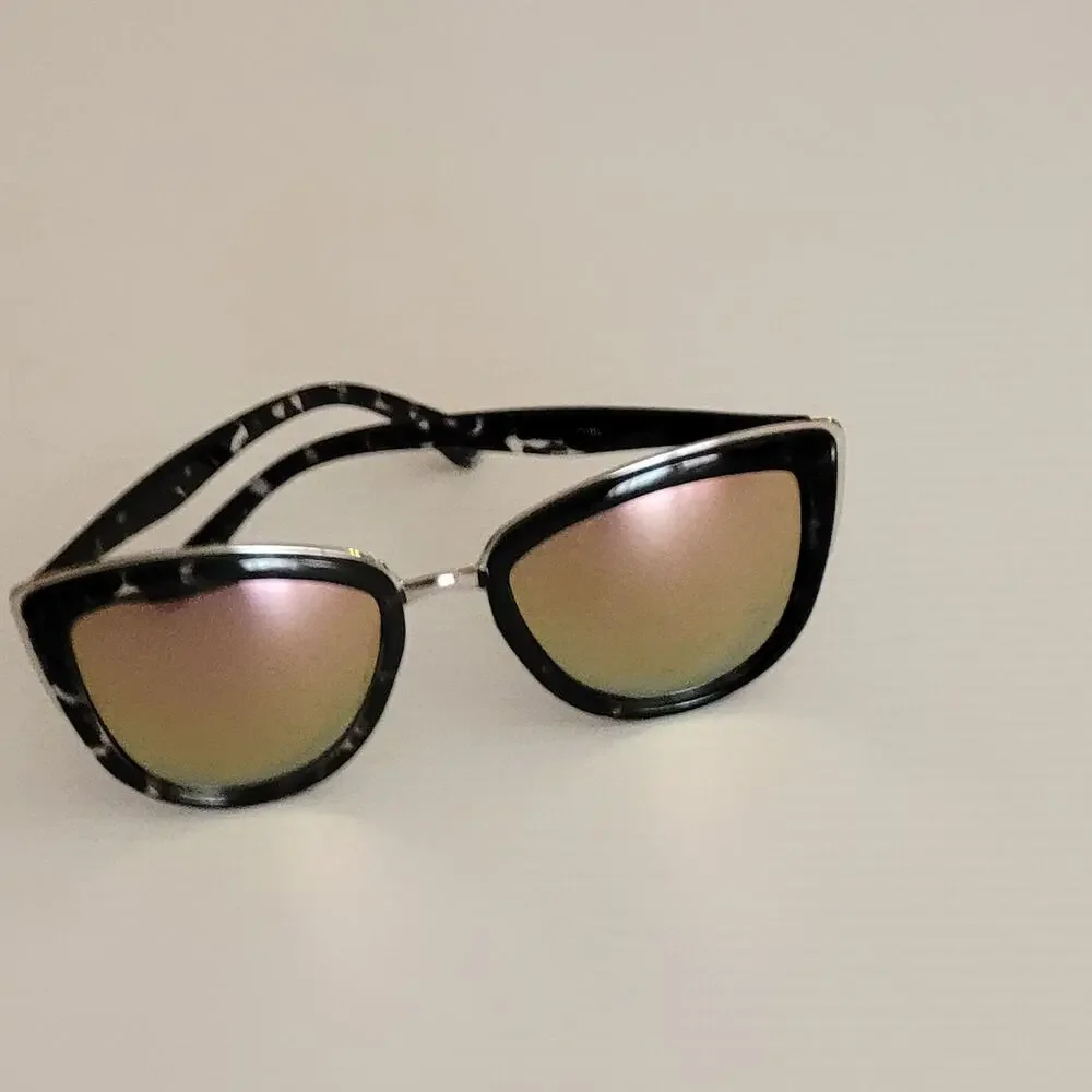 Women's Quay Australia My Girl Sunglasses Cat Eye Mirror lenses